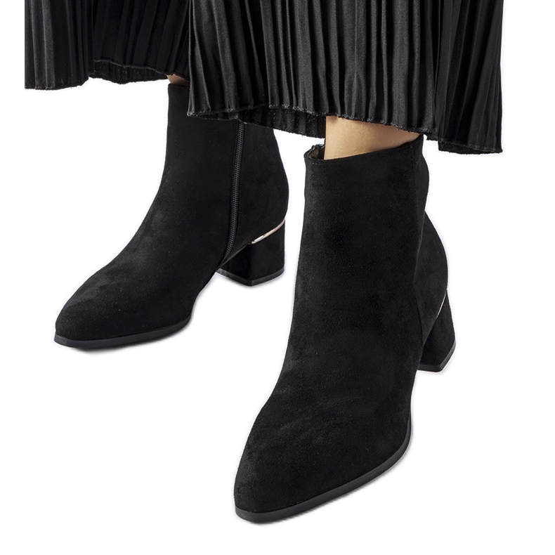 Botas Tayyib negras de tacón bajo negro