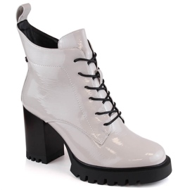 Botines grises de mujer con aislamiento y charol de S.Barski
