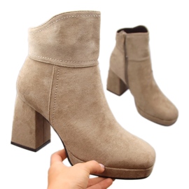 M. DASZYŃSKI Botas de ante con tacón alto y plataforma, aislantes beige M.Daszyński MR2288-4