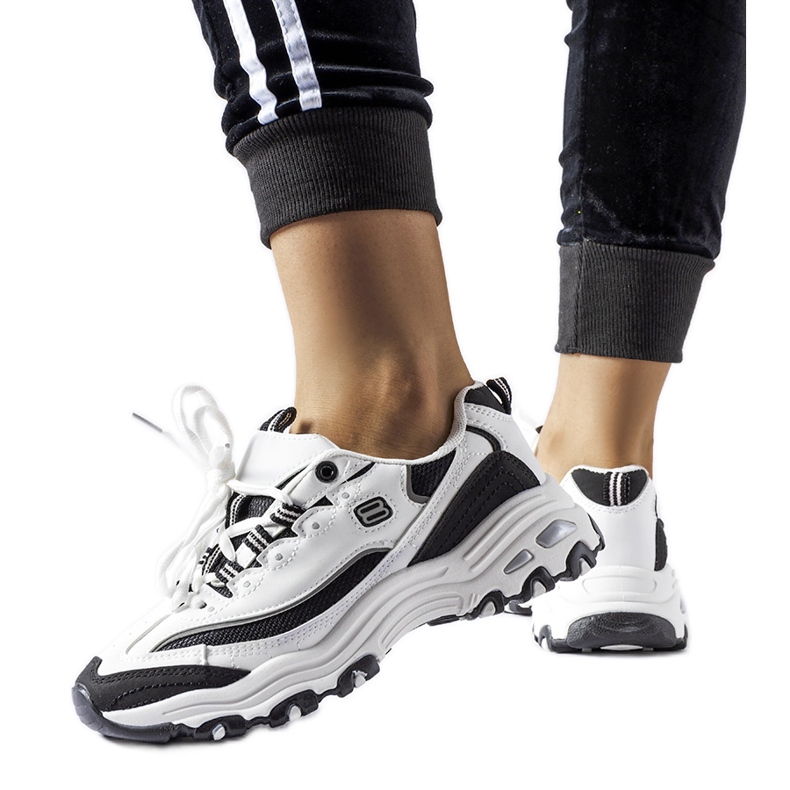 Zapatillas deportivas blancas y negras de Kouri blanco