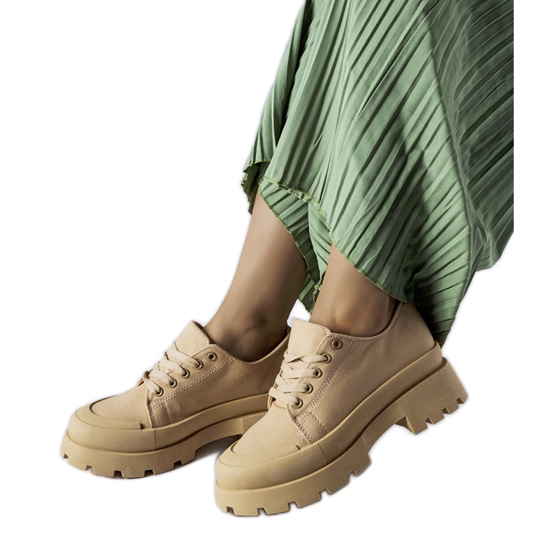 Zapatos marrones con suela Pointe maciza. marrón Zapatos marrones con suela Pointe maciza. marrón