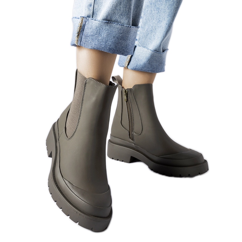 Botas verdes de mujer de Detis. Botas verdes de mujer de Detis.