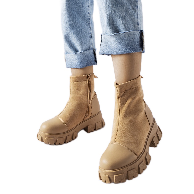 Obreras de ante ecológico beige con pisada Milo