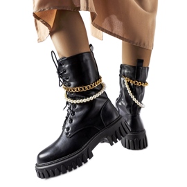Botas negras con perlas y cadena Mira. negro Botas negras con perlas y cadena Mira. negro