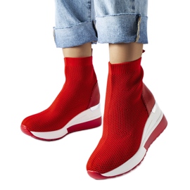 Deportivas cuña rojas confeccionadas en tejido Casgio rojo