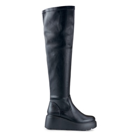 Botas de mujer negras confeccionadas en ecopiel. negro