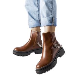 Botines marrones con cadena Muqaddim marrón