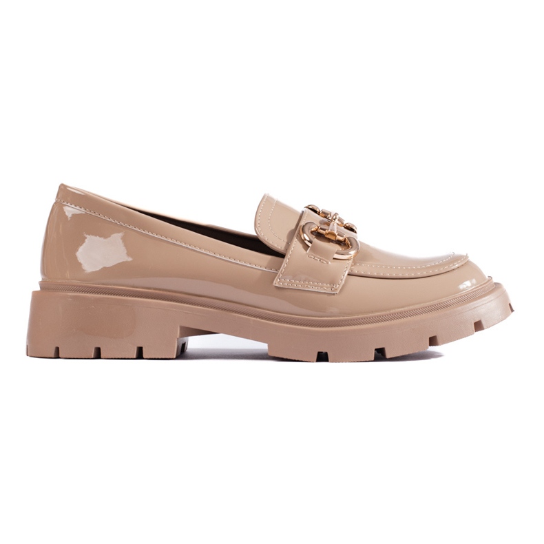 Mocasines charol beige con hebilla Shelovet dorada