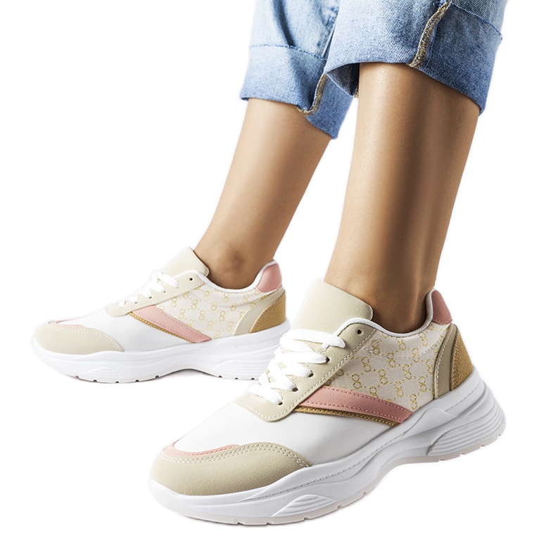 Inna Zapatillas beige y blancas con detalles dorados. Inna Zapatillas beige y blancas con detalles dorados.
