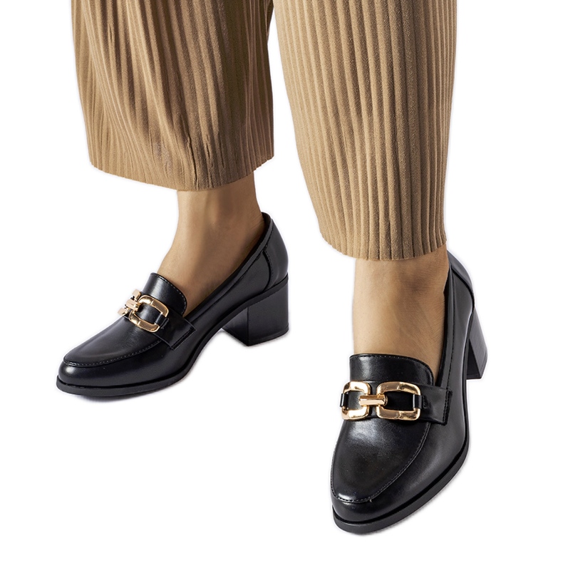 Mocasines clásicos Artus negros con hebilla