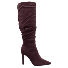 Botas clásicas de tacón alto de Danielle Brown marrón