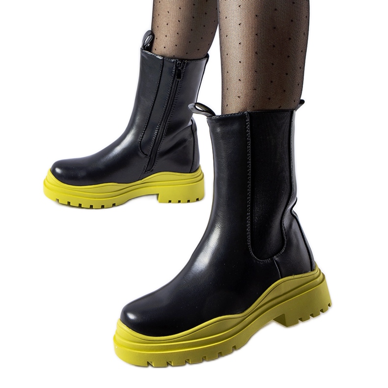 Botas negras con suela de color de Delebio negro
