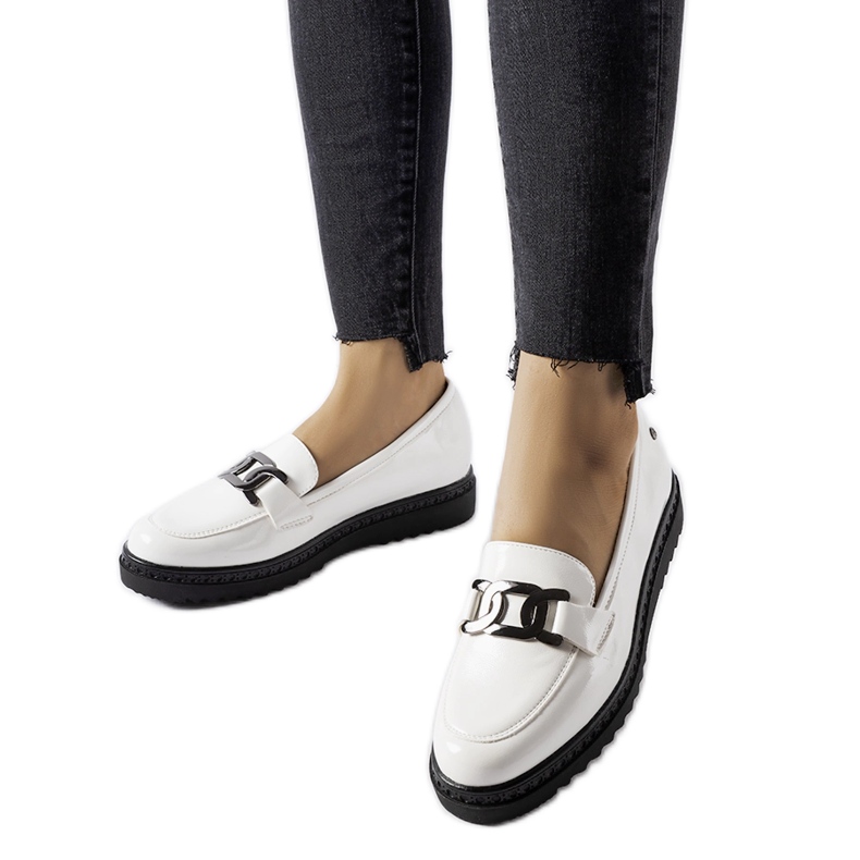 Inna Mocasines con cuña de charol blanco de Vinceza