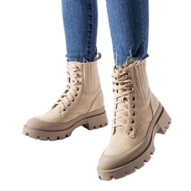 Botines beige confeccionados en ante ecológico Orson