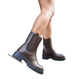 Botas altas marrones decoradas con pedrería Vicco marrón