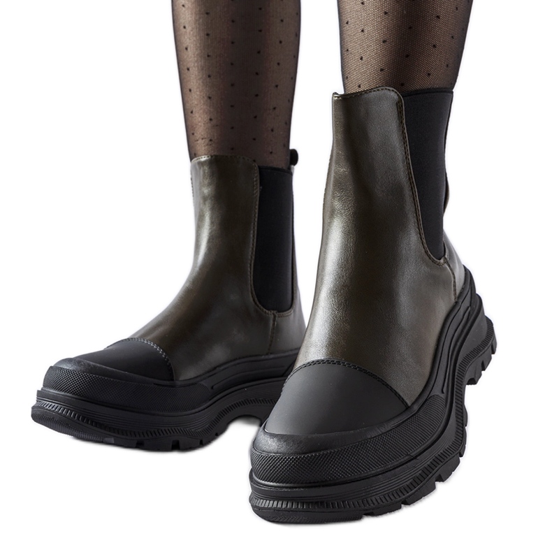 Zapatos verdes con suela deportiva de Ermanno. Zapatos verdes con suela deportiva de Ermanno.