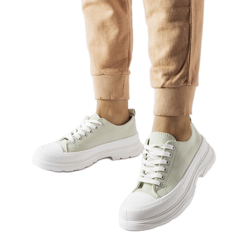 Zapatillas verdes con suela deportiva Bettole.