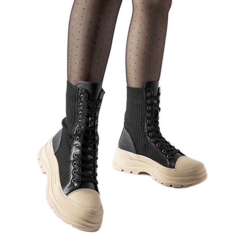 Zapatos calcetín negros con suela ligera de Vitto. Zapatos calcetín negros con suela ligera de Vitto.