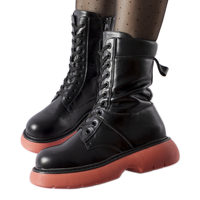 Botas aislantes negras con suela Beata rosa negro