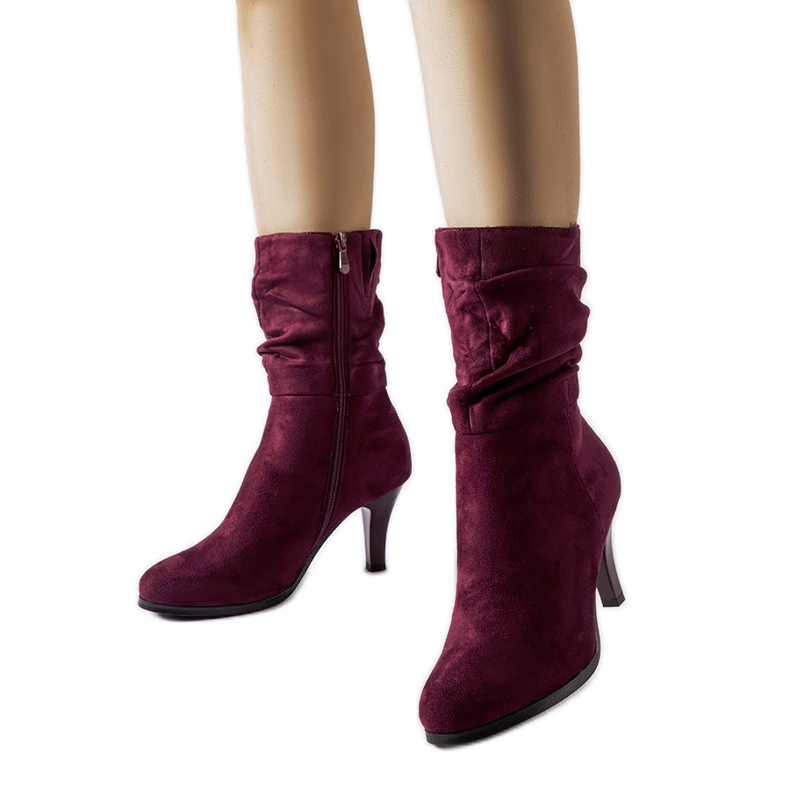 Botas burdeos aislantes de ante ecológico con tacón Sant rojo
