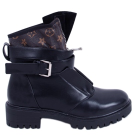 Botas sobre el protector Lovato Black negro