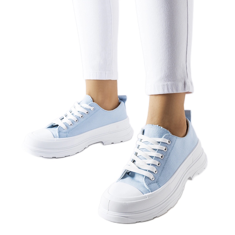 Deportivas azules con suela deportiva Bettole.