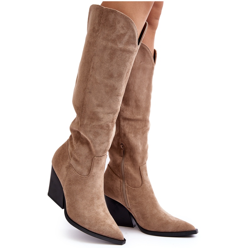Botas vaqueras de ante beige Delia de moda