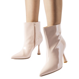 Botines de charol beige de Dionisi