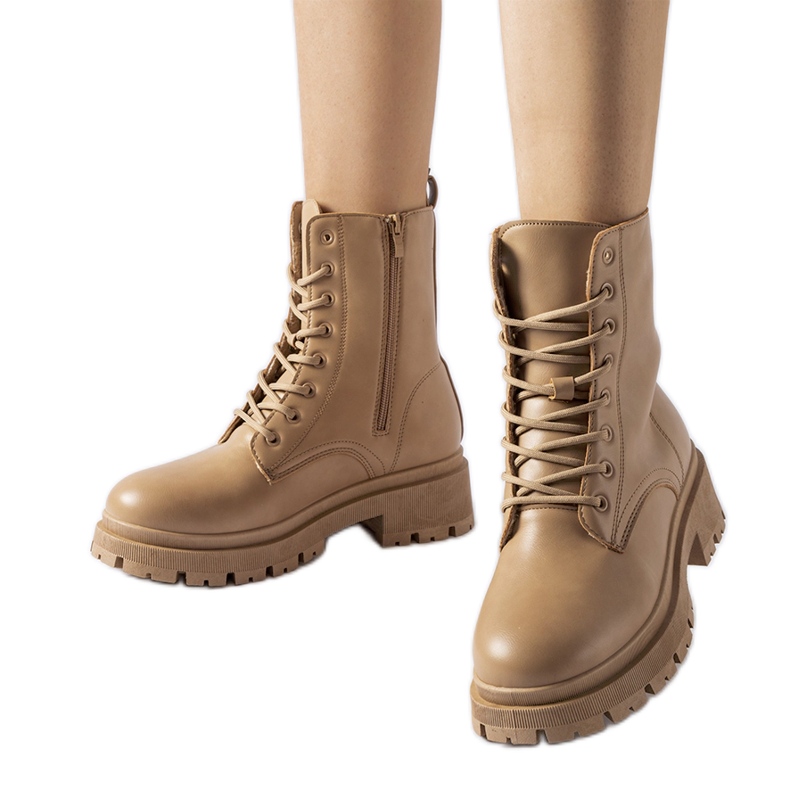 Trabajadoras Chirico de mujer con aislamiento beige