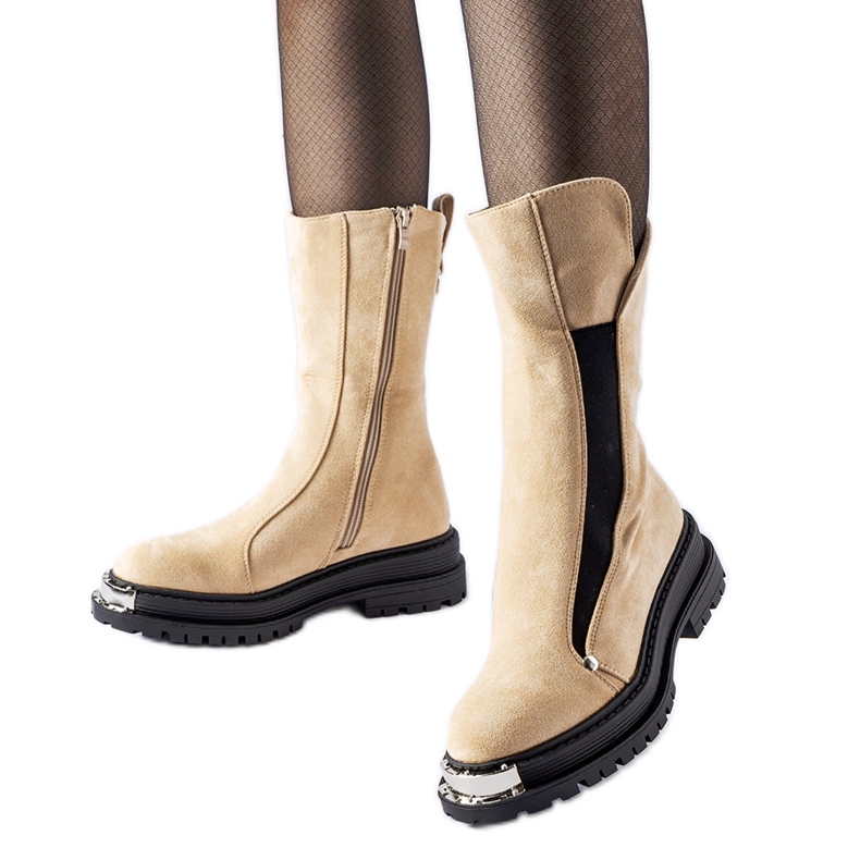 Botines aislantes beige con puntera decorativa Bolonia