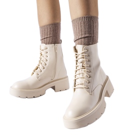 Botines aislantes beige con suela gruesa de Cirillo