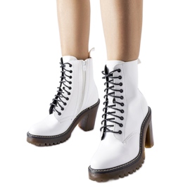 Botines Ezio blancos con cordones