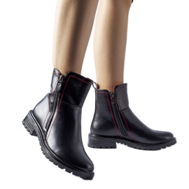 Botines negros con hilo rojo decorativo Nereo