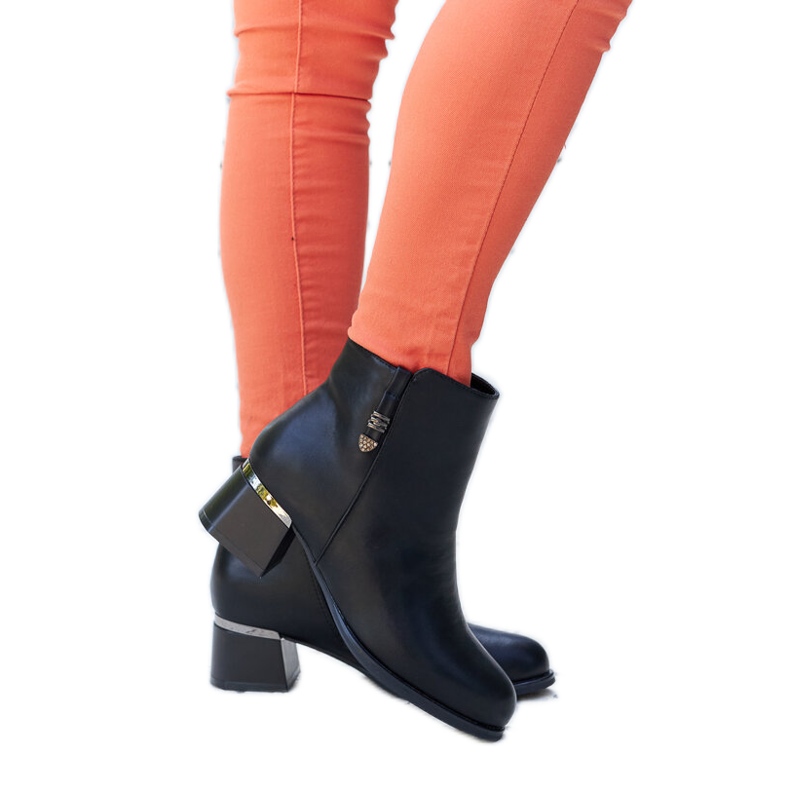 Botas elegantes negras con pedrería Bocconi negro Botas elegantes negras con pedrería Bocconi negro