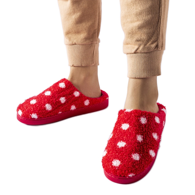 Pantuflas calentitas rojas con lunares blancos de Laino rojo Pantuflas calentitas rojas con lunares blancos de Laino rojo