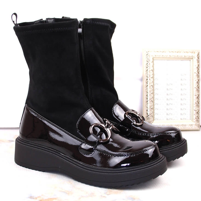 Botas de mujer en charol con plataforma, aislantes negro Sabatina DM23-18N