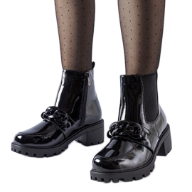 Botines aislantes de charol negro con hebilla Botines aislantes de charol negro con hebilla