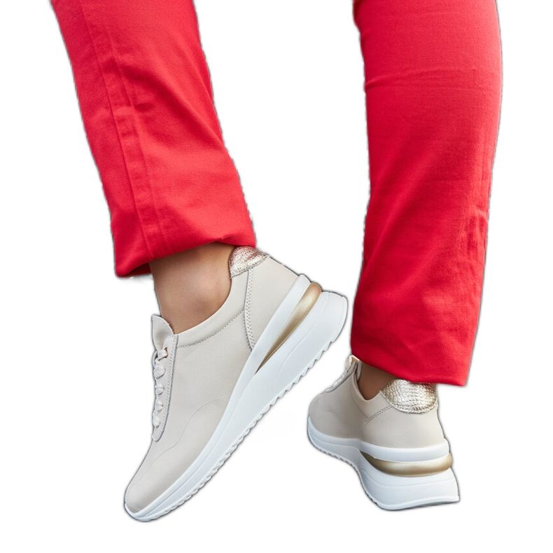 Zapatillas con cuña de cuero beige de Federico Zapatillas con cuña de cuero beige de Federico