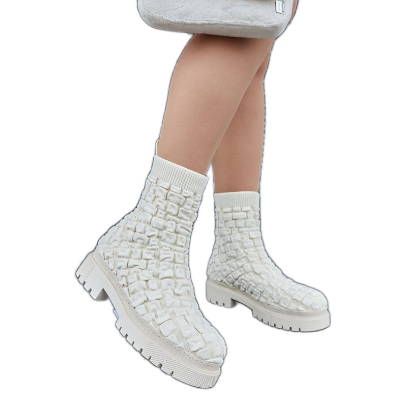 Botines beige con parte superior tipo calcetín de Arlington Botines beige con parte superior tipo calcetín de Arlington