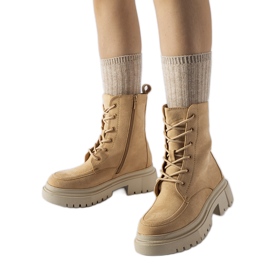 Botas marrones con suela Riel maciza. marrón Botas marrones con suela Riel maciza. marrón
