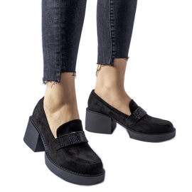 Zapatos bajos negros con un enorme tacón Harrisburg.