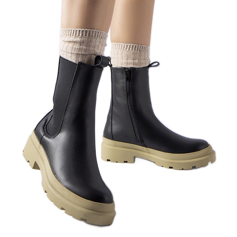 Botas Georgette negras con suela verde oliva negro