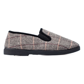 Cómodas zapatillas de hombre grises de Shelovet Cómodas zapatillas de hombre grises de Shelovet