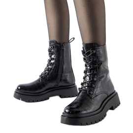 Botas Cressac con aislamiento de charol negro