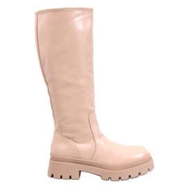Botas Dillard Beige con suela gruesa.