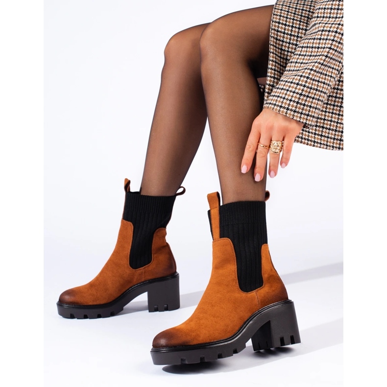 Botines sin cordones camel con tacón ancho de Potocki marrón