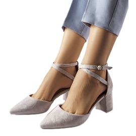 Zapatos de salón grises de tacón bajo de Florina