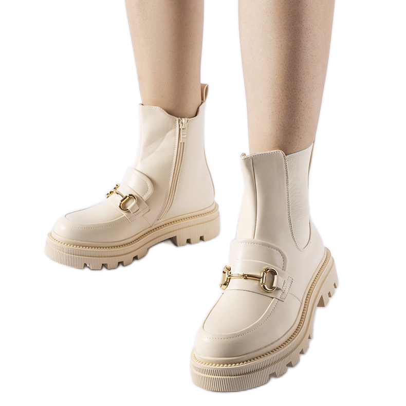 Botines beige con protector Sailetto visible Botines beige con protector Sailetto visible