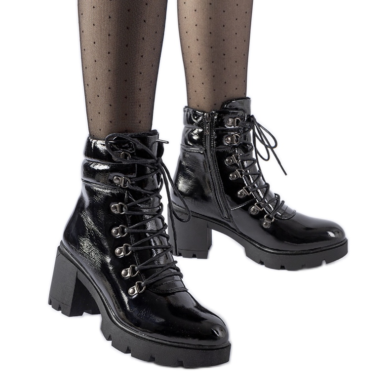Botines de charol negros de Langesko