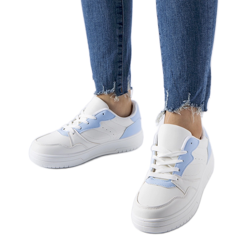 Zapatillas blancas con detalles en azul de Fournie blanco Zapatillas blancas con detalles en azul de Fournie blanco